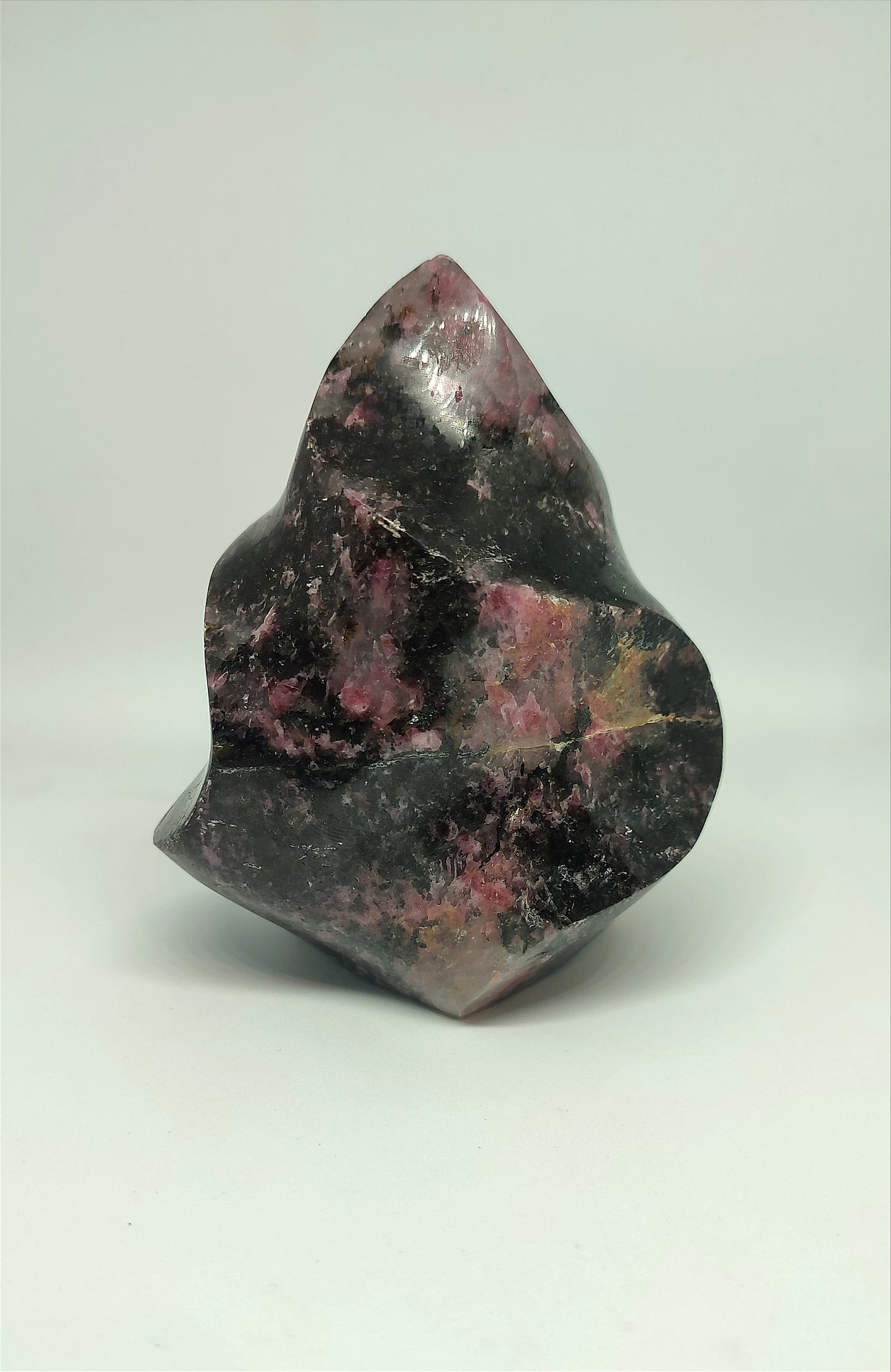 Rhodonite forme Flamme de Madagascar