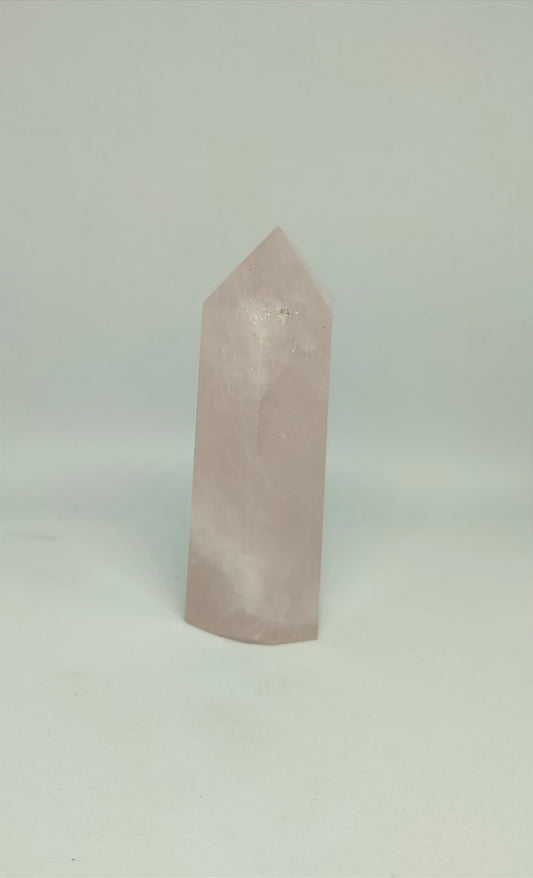 Pointe Quartz rose de Madagascar