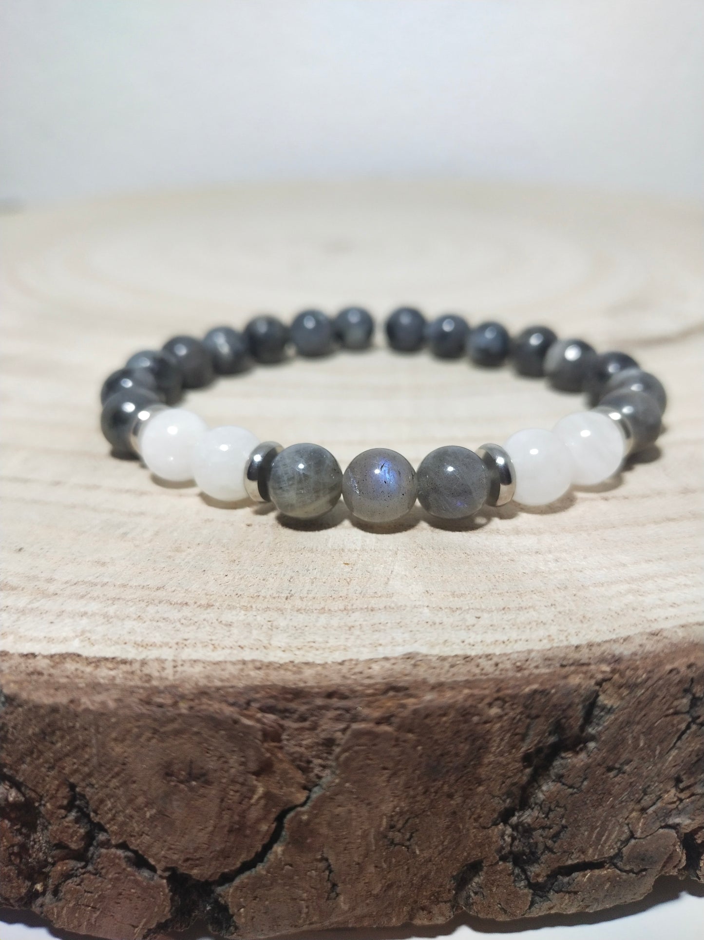 Bracelet en pierres naturelles de Pierre de Lune, Labradorite et Larkivite.