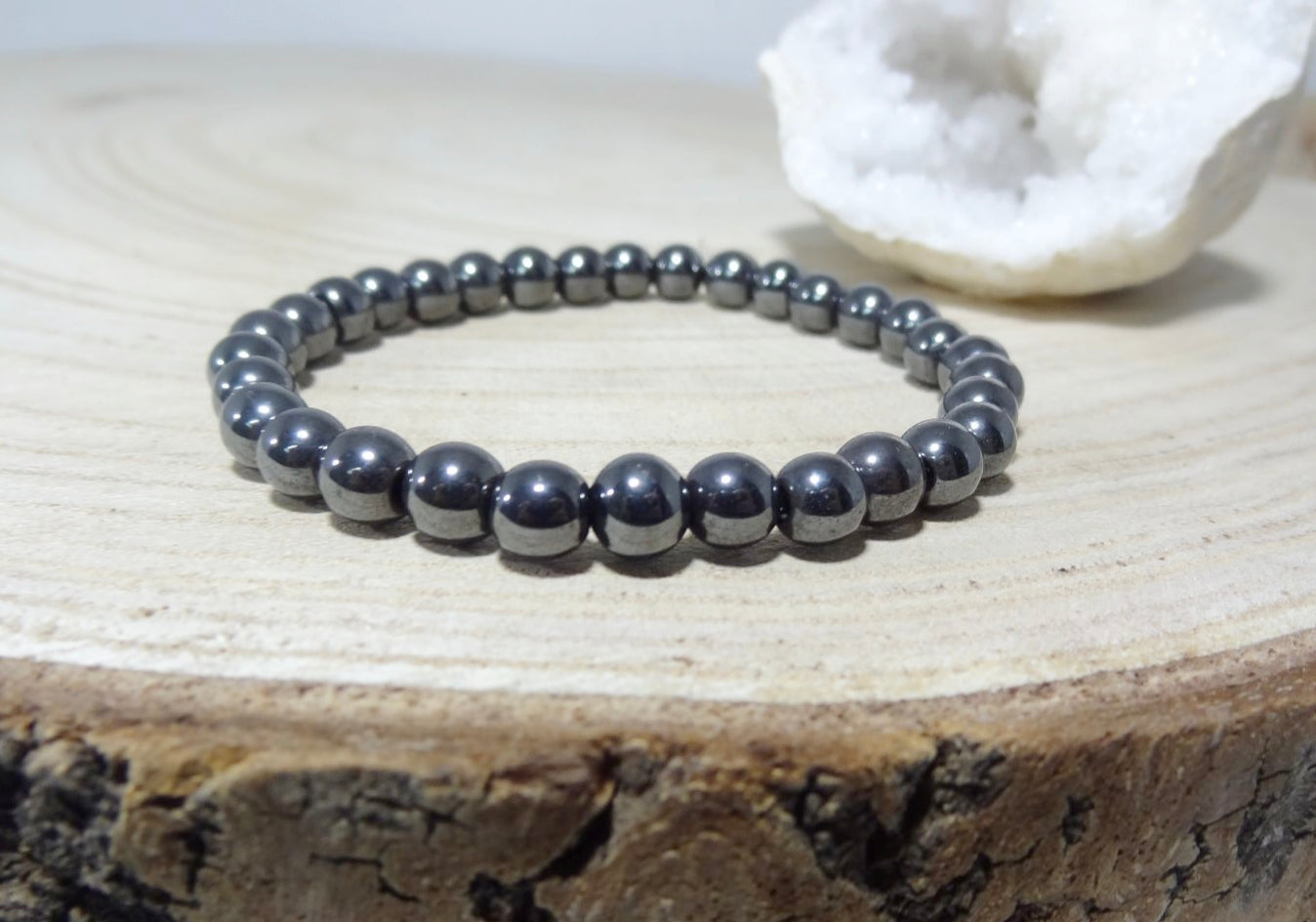 Bracelet uni en Hematite 6mm . Mixte